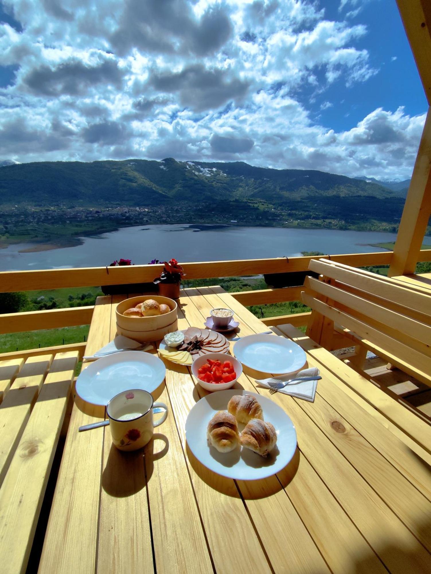 Suncani Brijeg Eco Village Plav Esterno foto